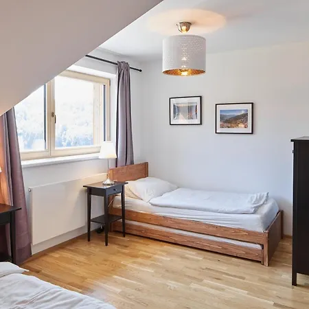 Lucni Tymiana アパート